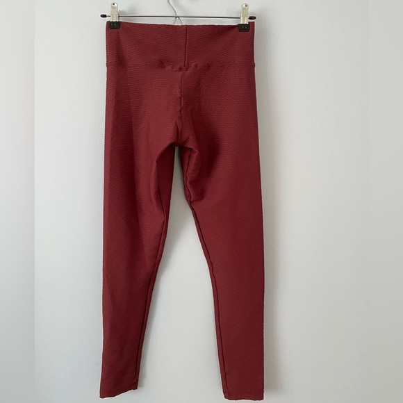 Bro Fitwear Brazilian Leggings Wine Red, Size S / XS, Textured, Made in Brazil - Picture 2 of 7